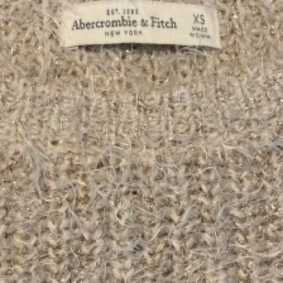 Abercrombie & Fitch Fuzzy Sweater - Picture 3 of 6